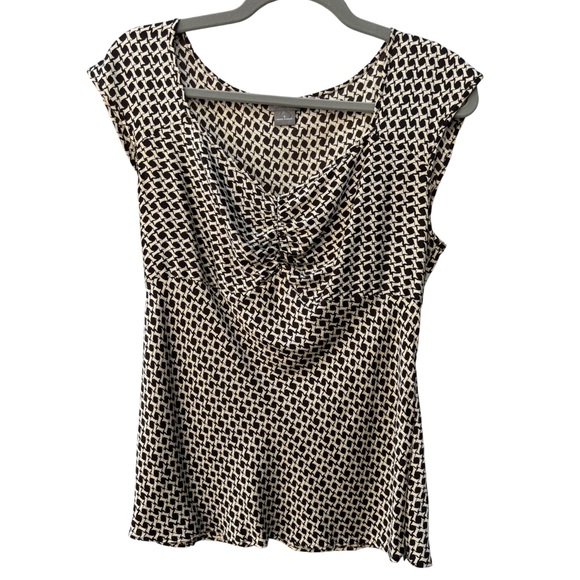 Ann Taylor Women’s 8 Black & Cream Cap Sleeve Geometric Print Silk Blouse - Picture 2 of 7